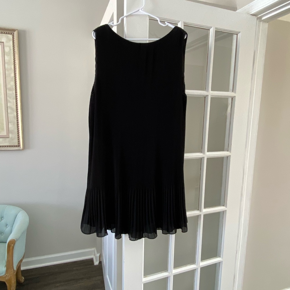 H&M Black Pleated Sleeveless Mini Dress - Size XL - NWOT - Picture 4 of 10